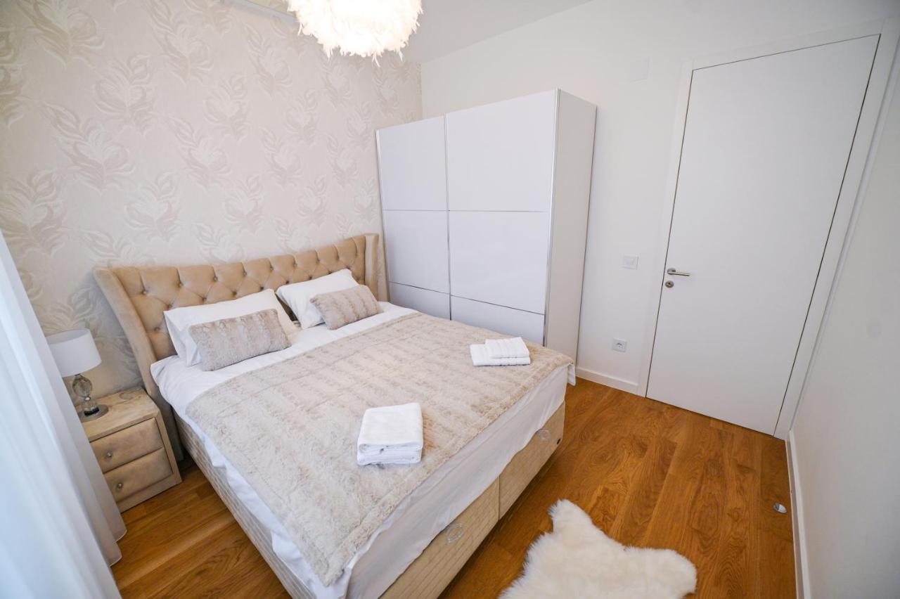 Apartman City Charm Banja Luka Buitenkant foto