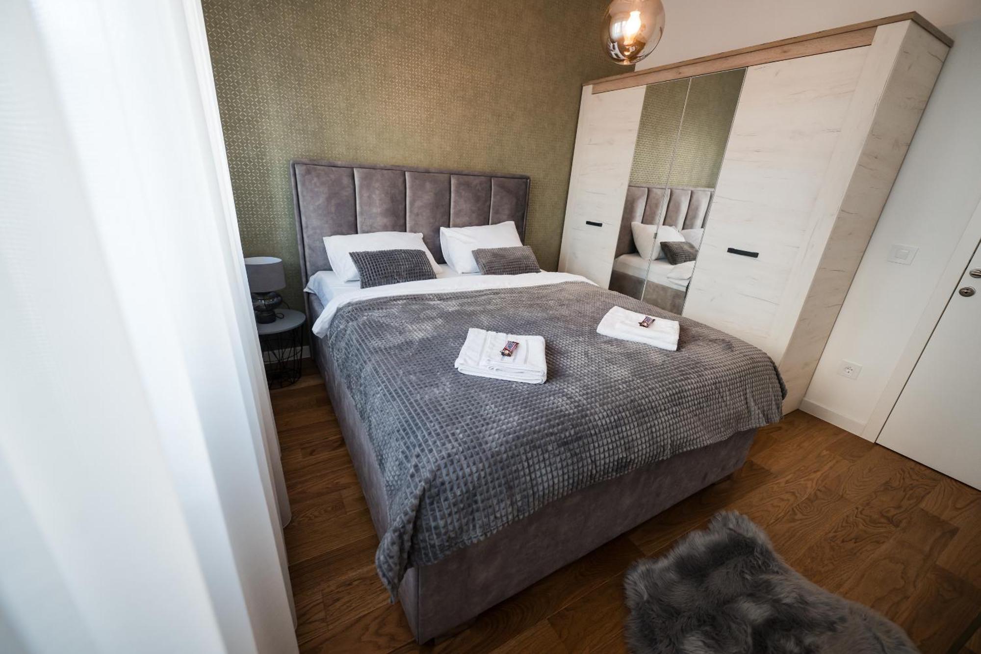 Apartman City Charm Banja Luka Buitenkant foto